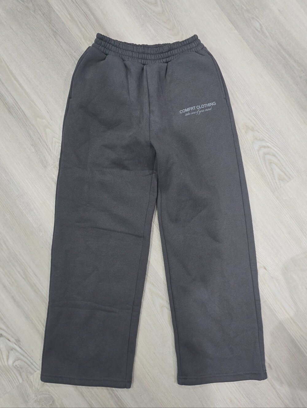 Comfrt Self Love Edition Kids Grey Straight Leg Sweat Pants Size L NWOT